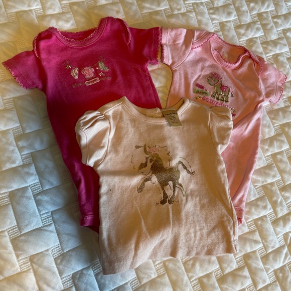 307. 2 Carters onesies & 1 Old Navy top - Picture 1 of 4